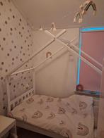 Leuk bedhuisje voor kinderen, 70 tot 85 cm, Ophalen of Verzenden, Zo goed als nieuw, Lattenbodem