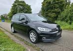 Volkswagen Touran 1.5 TSI Highline 7p / Navi / Cam / Carplay, Electronic Stability Program (ESP), 15 km/l, Zwart, 4 cilinders