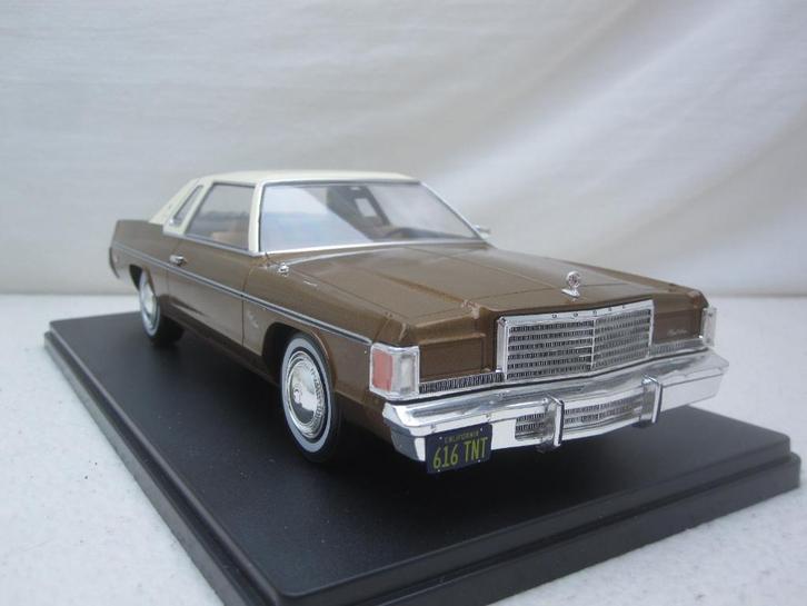 Dodge Royal Monaco Coupé 1977  1:24 Whitebox, Hobby en Vrije tijd, Modelauto's | 1:24, Nieuw, Auto, Overige merken, Ophalen of Verzenden