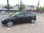 Ford Focus 1.6 74KW 5D 2005 Zwart, 1596 cc, 15 km/l, 4 cilinders, Zwart
