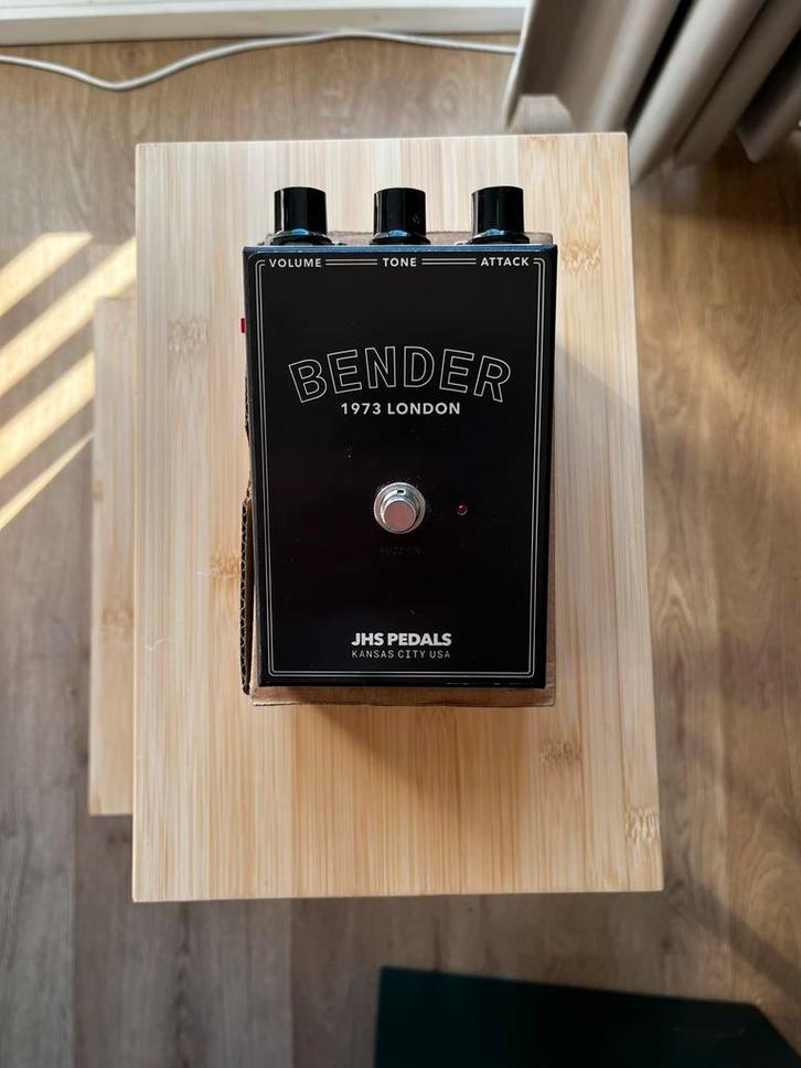 JHS Pedals Bender 1973 London Fuzz, Muziek en Instrumenten, Effecten, Zo goed als nieuw, Distortion, Overdrive of Fuzz, Ophalen of Verzenden