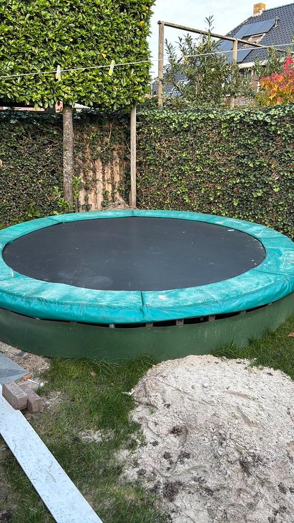 Berg trampoline, Kinderen en Baby's, Speelgoed | Buiten | Trampolines, Gebruikt, Ophalen