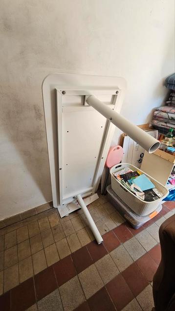 Ikea bureau BEKANT 60 x 140 cm + bureaustoel FLINTAN - afbeelding 4