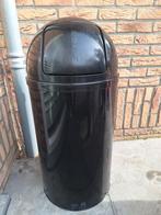 Zwarte afvalemmer push, ca 65L, Ophalen, Gebruikt, 50 tot 75 cm, 40 liter of meer