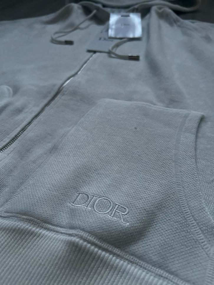 Dior Vest - Stijlvol en Tijdloos, Kleding | Heren, Truien en Vesten, Nieuw, Maat 48/50 (M), Wit, Verzenden