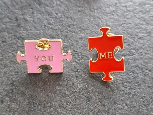 Mooie set met pins You & Me, Verzamelen, Speldjes, Pins en Buttons, Nieuw, Overige onderwerpen, Ophalen of Verzenden