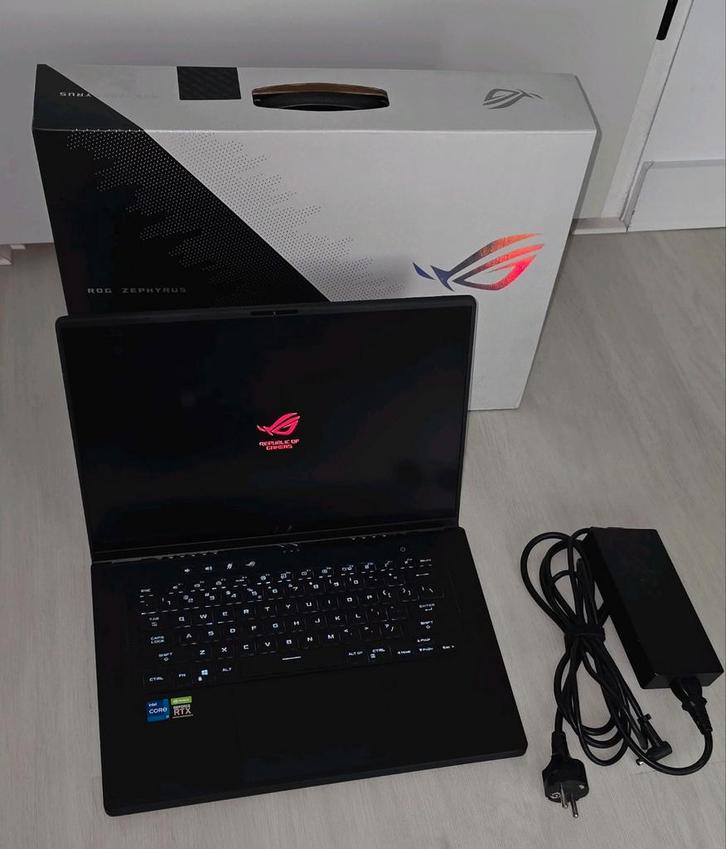 Asus ROG Zephyrus M16 GU603HM-K8004T – i7 | RTX 3060 | 32GB, Computers en Software, Laptop-opladers, Zo goed als nieuw, Ophalen of Verzenden