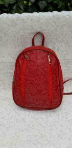 E627 rugzak tas rood kunstleder en zeer fraai, Sieraden, Tassen en Uiterlijk, Tassen | Damestassen, Ophalen of Verzenden, -, -