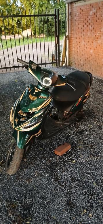 Super nette zip 125 te koop te ruil beschikbaar voor biedingen