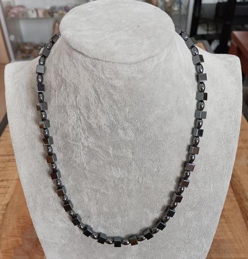 Hematiet collier, Sieraden, Tassen en Uiterlijk, Kettingen, Nieuw, Steen of Mineraal, Overige kleuren, Met edelsteen, Ophalen of Verzenden