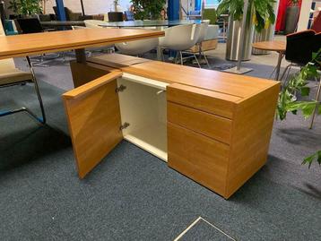 7 x Directiebureau Ahrend (slinger), bamboe, 270 x 110 cm. - afbeelding 6
