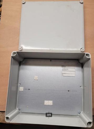 Diverse aansluit dozen / lasdozen beschikbaar voor biedingen