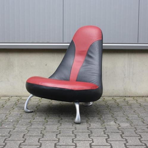 Leolux Chi fauteuil , rood en zwart, Huis en Inrichting, Fauteuils, Gebruikt, Leer, Metaal, 75 tot 100 cm, 75 tot 100 cm, Ophalen
