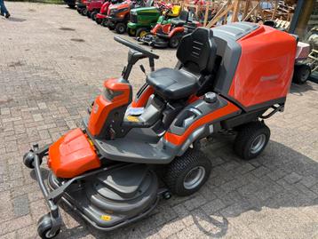 Nieuwe Husqvarna RC318T zitmaaier 2 cilinder 112cm opvangbak beschikbaar voor biedingen