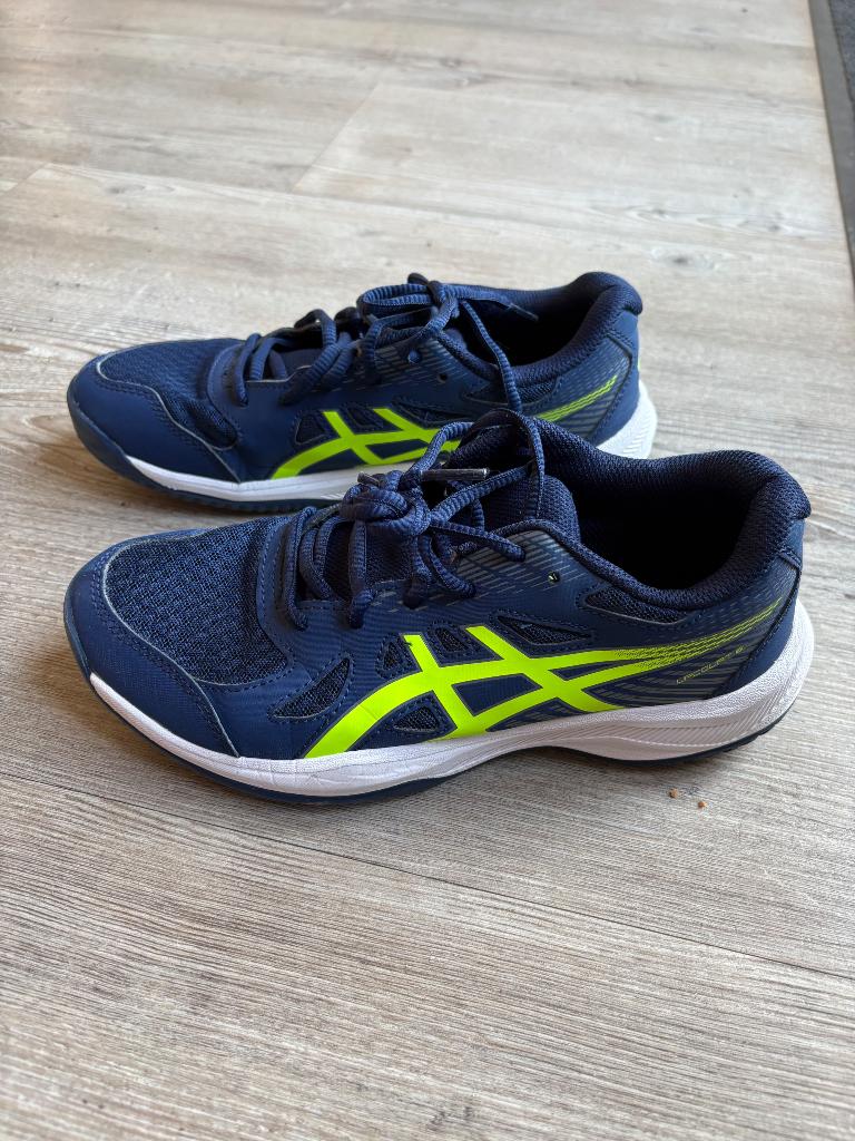Asics tennis schoenen binnen maat 37, L00, Schoenen, Zo goed als nieuw, Ophalen