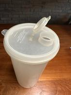 Tupperware voorraad bus / strooibus /mengbeker met deksel, Ophalen of Verzenden, Zo goed als nieuw, Beker of Kan