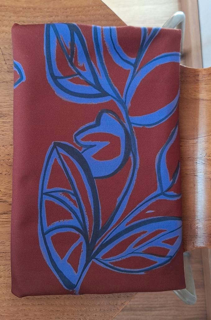 Punta di roma lap 115x150 cm kastanjebruin lila stretch, Hobby en Vrije tijd, Stoffen en Lappen, Nieuw, Overige materialen, 120 cm of meer