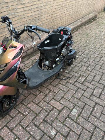 Piaggio zip 2024 brom (moet vandaag weg) beschikbaar voor biedingen