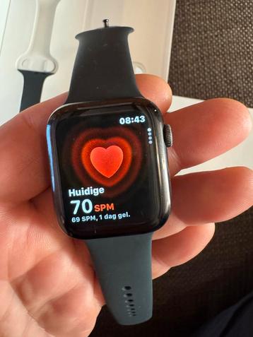 Apple Watch  44 mm  5 - Zwart beschikbaar voor biedingen
