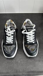 Versace maat 41 heren schoenen nog nieuw, Kleding | Heren, Schoenen, Ophalen of Verzenden, Zo goed als nieuw, Zwart