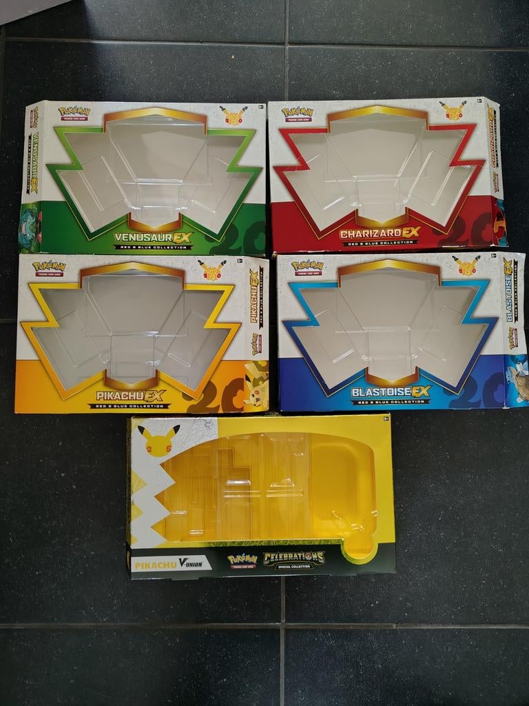 Pokemon lege boxes van 20th en 25th anniversary, Hobby en Vrije tijd, Verzamelkaartspellen | Pokémon, Ophalen of Verzenden