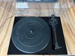 Pro-Ject DEBUT CARBON platenspeler, Ophalen of Verzenden, Zo goed als nieuw, Overige merken