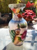 Kleurrijke Chinese porseleinen vaas met pauw & bloemen, 20cm, Huis en Inrichting, Woonaccessoires | Vazen, Overige kleuren, Aardewerk of Porselein
