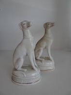 Twee antieke Franse porseleinen windhondjes, Antiek en Kunst, Antiek | Porselein, Ophalen of Verzenden
