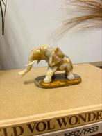 Prachtig vintage onyx marmeren olifant beeldje beige steen, Ophalen of Verzenden, Zo goed als nieuw, Beeldje of Figuurtje
