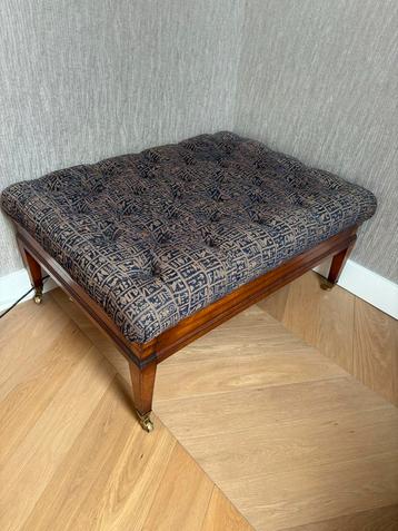 Antieke Voetenbank - Geweldige Staat! beschikbaar voor biedingen