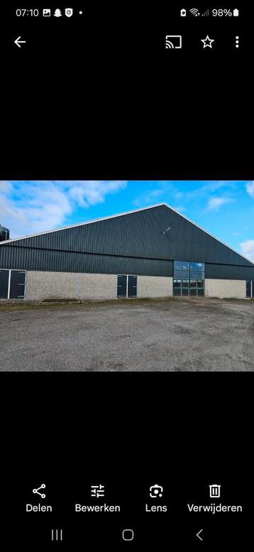 Hele nette ligboxenstal beschikbaar voor biedingen