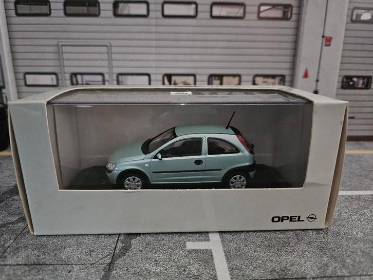 Minichamps Opel Corsa 2002 1/43 in ovp, Hobby en Vrije tijd, Modelauto's | 1:43, Zo goed als nieuw, Auto, MiniChamps, Ophalen of Verzenden