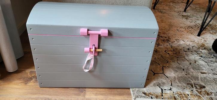 2 Houten Speelgoedkisten, Kinderen en Baby's, Kinderkamer | Commodes en Kasten, Gebruikt, Kast, Minder dan 90 cm, Minder dan 75 cm