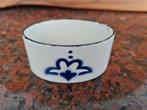 Brocante emaille servetring, wit met blauwe decoratie, Ophalen of Verzenden