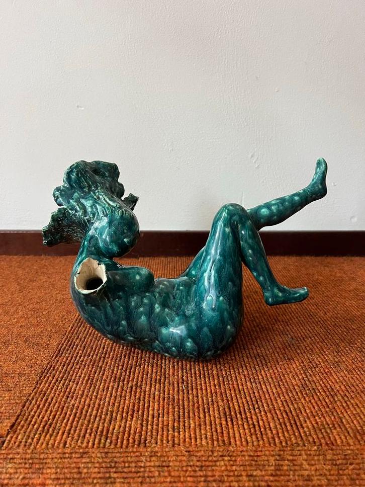 Vrouwelijke sculptuur van keramiek, Antiek en Kunst, Antiek | Keramiek en Aardewerk, Ophalen of Verzenden