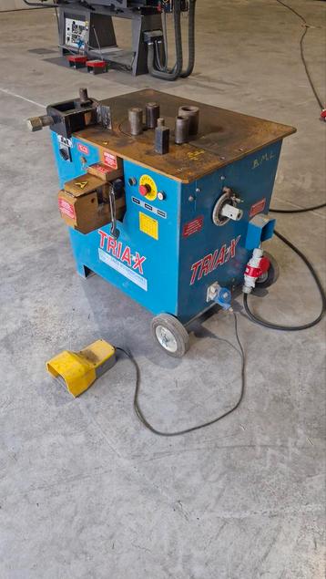 Betonijzer Buigmachine en Knipmachine beschikbaar voor biedingen