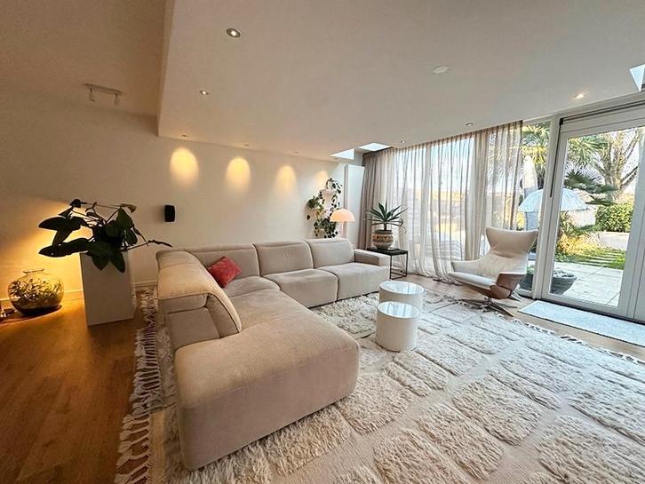 Natuzzi hoekbank - 1 jaar oud als nieuw, Huis en Inrichting, Banken | Bankstellen, Zo goed als nieuw, Hoekbank, Vierpersoons of meer