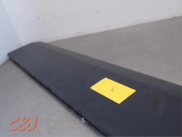 Sierstrip van een Volkswagen Crafter beschikbaar voor biedingen