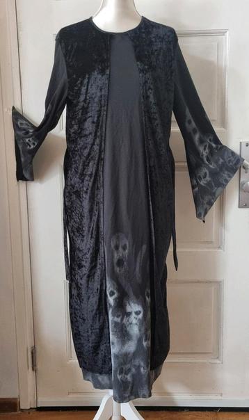 Mooie Halloween outfit met fluweel + skulls mt M/L + masker  beschikbaar voor biedingen