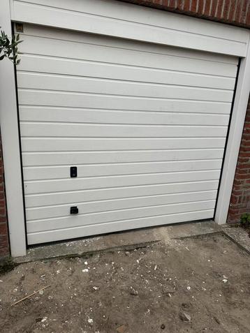 Hormann garagedeur beschikbaar voor biedingen