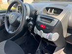 Toyota Aygo 1.0 VVT-i Aspiration Airco Elektrische ramen, Voorwielaandrijving, Euro 5, Gebruikt, 4 stoelen