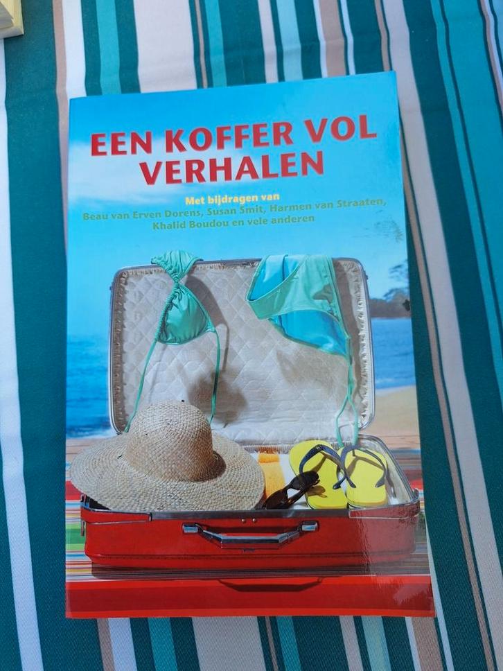 Een Koffer Vol Verhalen - Verzameling Korte Verhalen, Boeken, Overige Boeken, Zo goed als nieuw, Ophalen