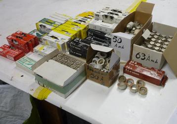 Zekeringen snel, traag 6A 10A 25A 35A 50A 63A, smeltzekering beschikbaar voor biedingen