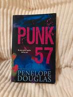 Punk 57 - Penelope Douglas, Boeken, Ophalen of Verzenden, Gelezen, Amerika