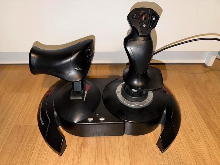 Thrustmaster T-Flight HOTAS X Joystick, Computers en Software, Joysticks, Gebruikt, Ophalen of Verzenden