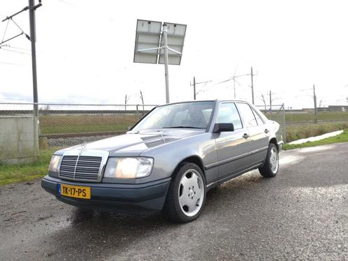 Mercedes-Benz 300 E (W124) 3.0 6-cilinder Automaat 1988, Auto's, Mercedes-Benz, Bedrijf, ABS, Centrale vergrendeling, Elektrische buitenspiegels