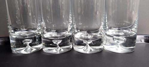4 longdrink glas glazen cilinder vorm  luchtbel zware voet, Huis en Inrichting, Keuken | Servies, Zo goed als nieuw, Glas of Glazen