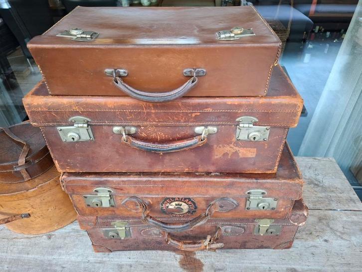 Antieke lederen koffers, Antiek en Kunst, Antiek | Overige Antiek, Ophalen of Verzenden