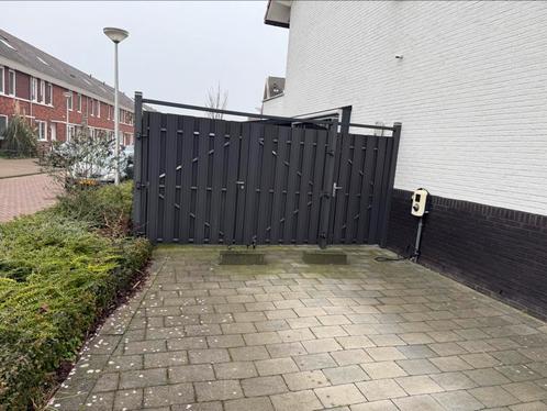 Tuinpoort en loopdeur in goede staat, Tuin en Terras, Tuinpoorten, Zo goed als nieuw, 200 cm of meer, Ophalen