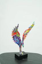 Kleurrijke Vogel Sculptuur - Wildernis Atelier